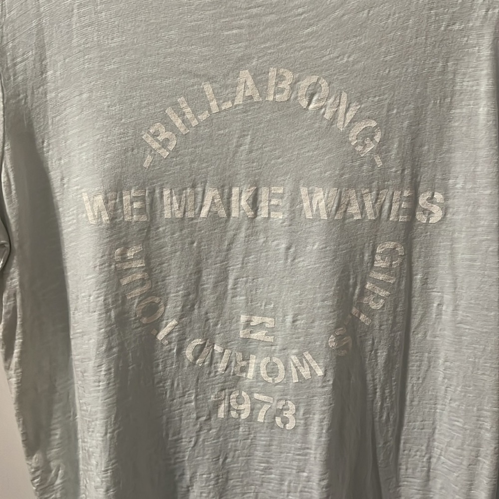 Billabong short sleeve shirt - Picture 2 of 3